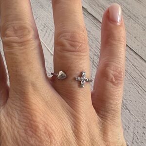 Sterling Silver marked 925 Heart and Cross Ring with CZ Stones 8/9